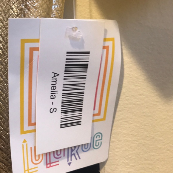 Small Amelia - Picture 2 of 3